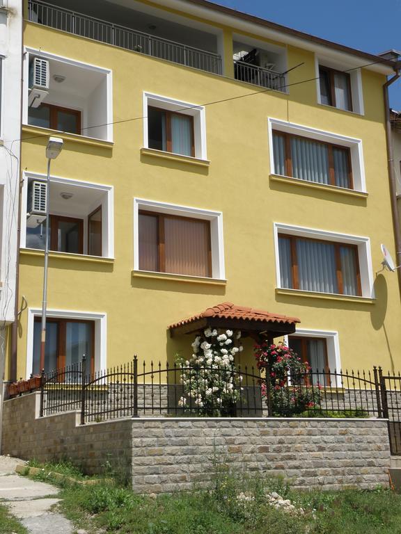Apartments Kaloyan Veliko Tarnovo Kültér fotó